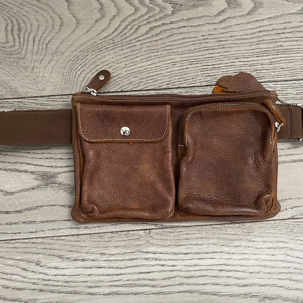 Roots Tan Brown Leather Belt Bag